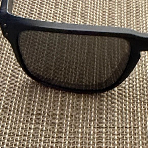 Oakley Holbrook XL - Picture 2 of 9